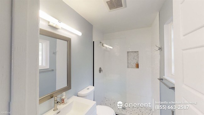 Building Photo - 3 br, 3 bath House - 1146 King Drive -