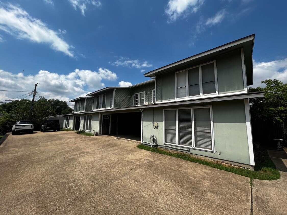 Foto principal - 2800 Wayside Ave
