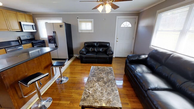 Photo - 101 Lorraine Ave House