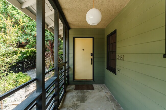 Building Photo - 3551 W Ave 42