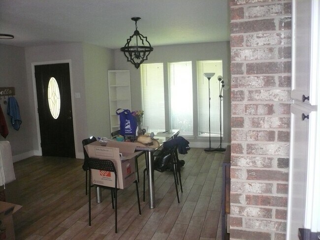 Foto del edificio - 2803 Green Fields Dr