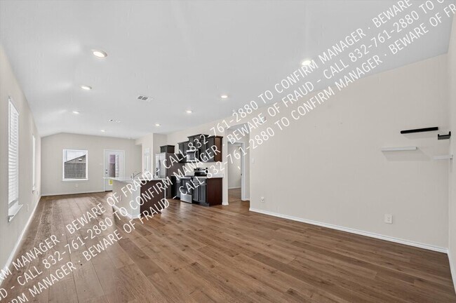 Foto del edificio - 6111 Shearwater Rd