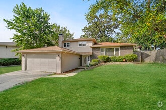 Building Photo - 667 Sullivan Ln