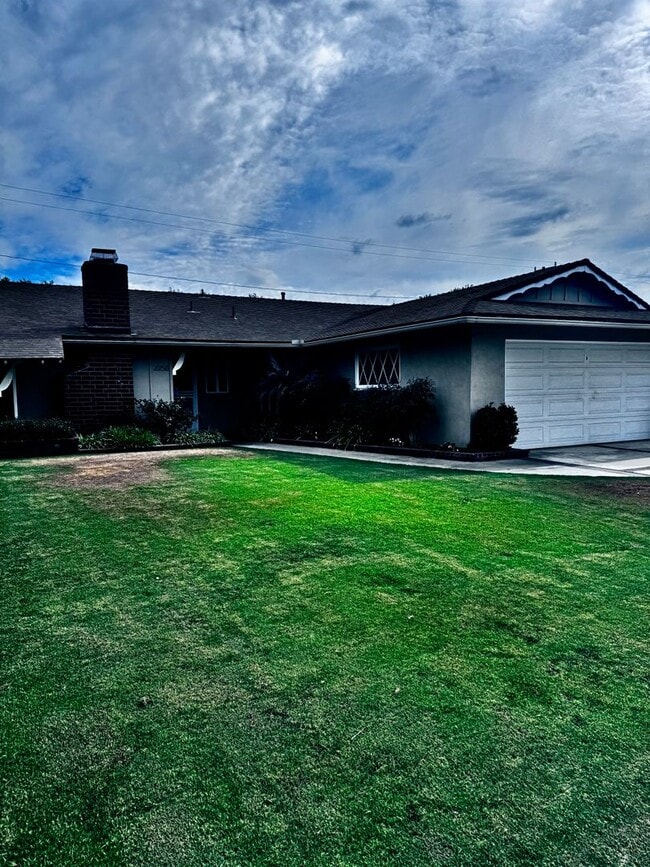 Photo - Beautiful 4 bed 2 baths house in a great a...