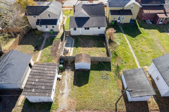 Building Photo - Two Bedroom, Single Family Home