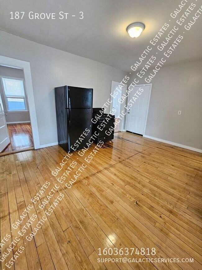 Building Photo - 187 Grove St
