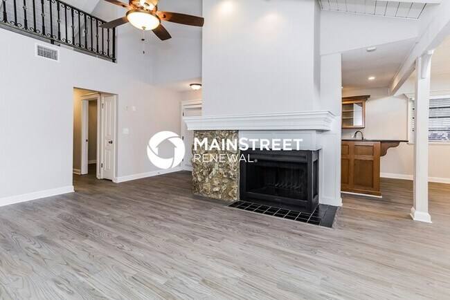 Building Photo - 3 Bedroom Pet-Friendly Home in Longwood, FL with Main Street Renewal