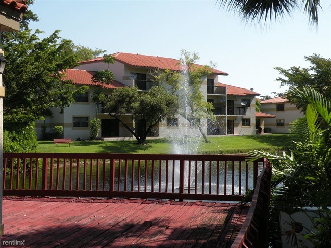 Building Photo - 9852 Nob Hill Ln