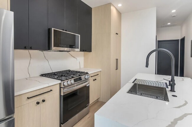Foto del edificio - 14928 Otsego St