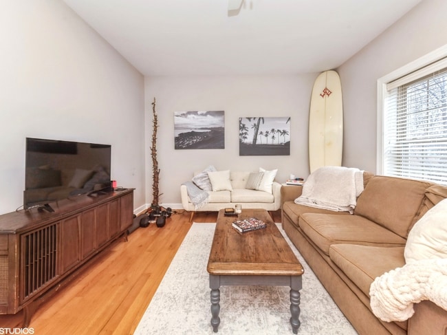 Photo - 839 E 52nd St Apartment