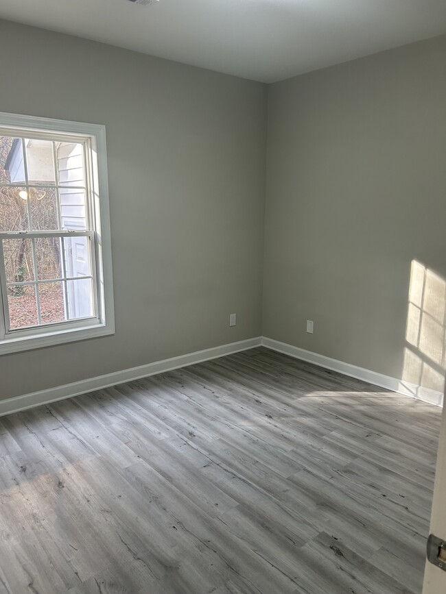 Bedroom - 908 Williams Rd