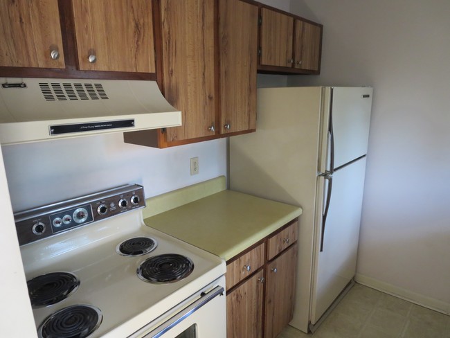 Building Photo - 407-411 Pendleton Pl