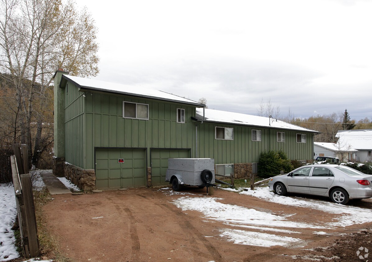 Primary Photo - 10660 Green Mountain Falls Rd