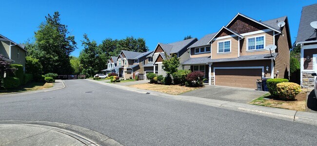 Building Photo - 2501 192nd Pl SE