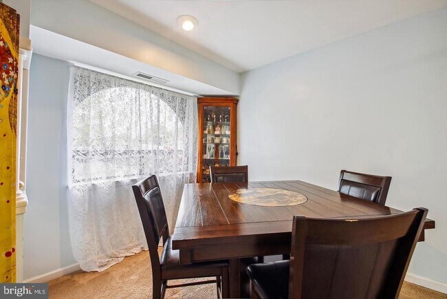 Foto del edificio - 21 Silverwood Cir