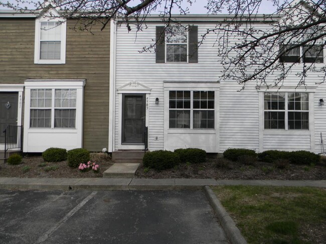 Front view - 4903 Singleton Dr