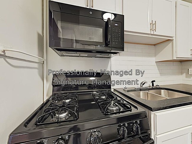 Building Photo - 2111 Eastern Pkwy