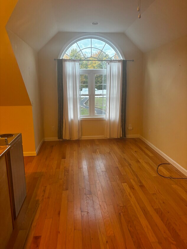 4 Ledgewood Ln, Epping, NH 03042 House Rental in Epping, NH