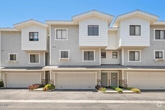 Building Photo - 4455 Rockland Pl