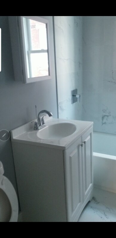 Foto del edificio - 175 Babcock St