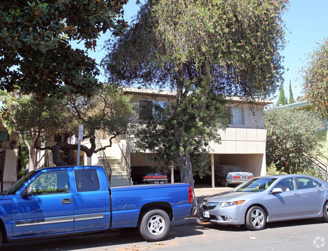 Primary Photo - 1531 Stoner Ave