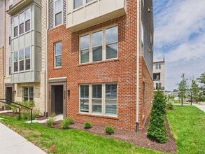 Building Photo - 6922 Cosby Vlg Ter