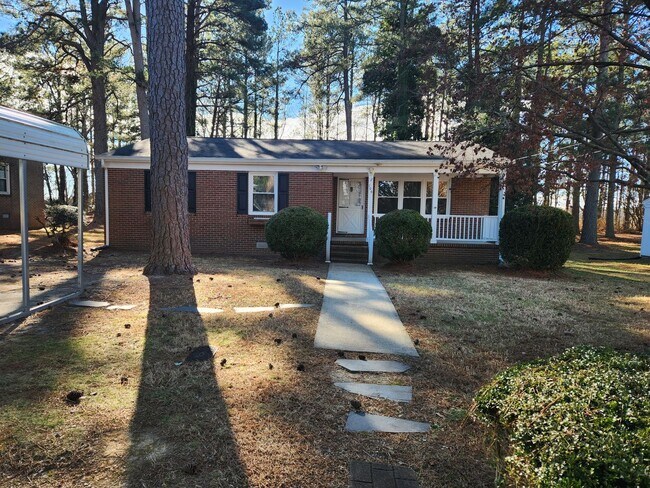 Foto del edificio - 3 Bed 1 bath Rancher-Kenbridge/Blackstone