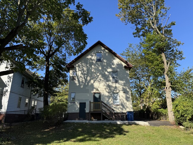 Foto del edificio - 393 Newhall St