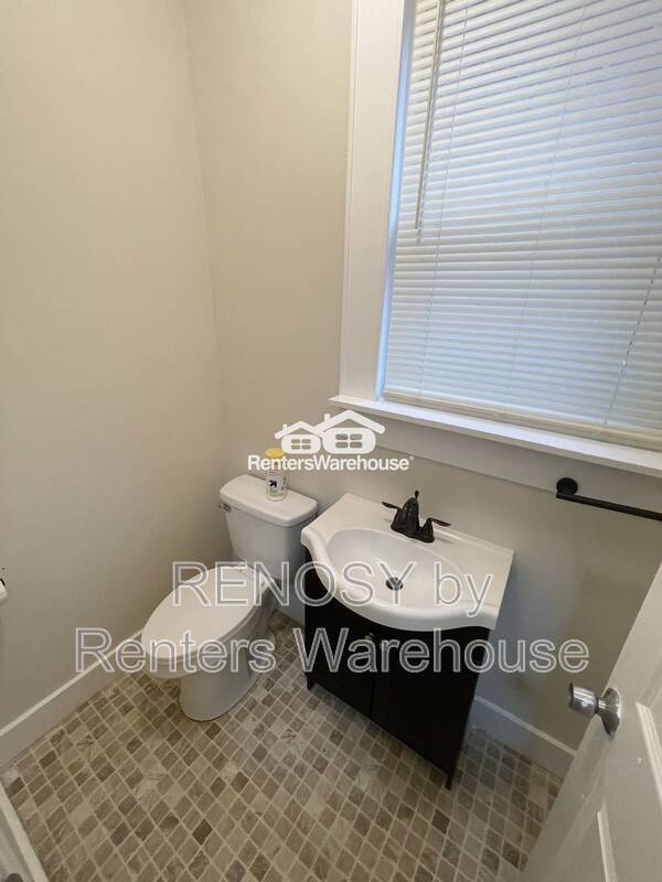 Building Photo - 2855 W Cold Spring Ln