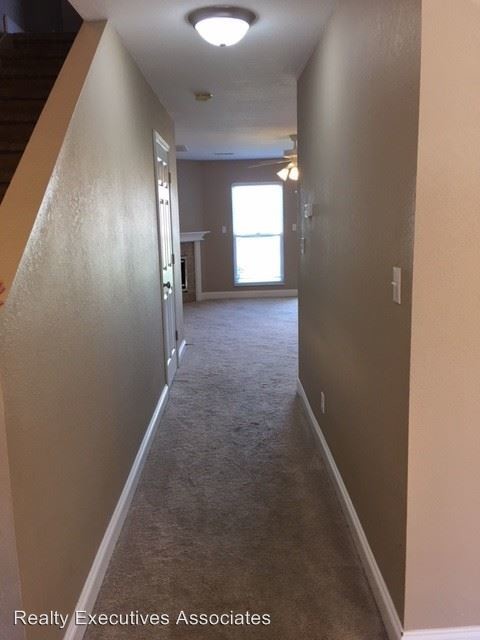 Foto del edificio - 2 br, 2.5 bath House - 2415 Hallerins Court