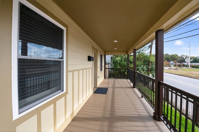 Building Photo - 509 Hoke St