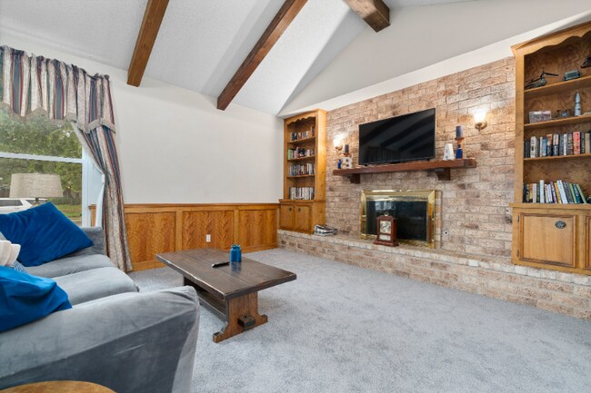 Foto del edificio - 13737 River Canyon Dr
