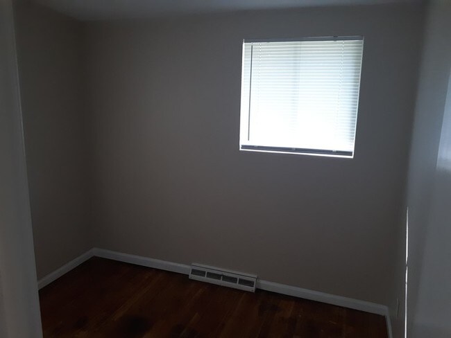 Foto del edificio - 801 Thomas Ave