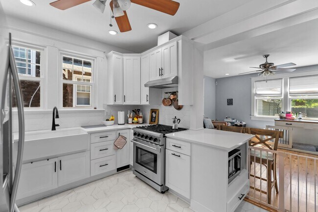 Building Photo - Your Dream Home Awaits in Norfolk, Virginia!