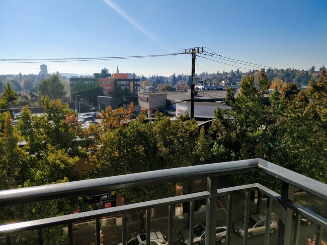 Foto del edificio - 1026 NE 65th St