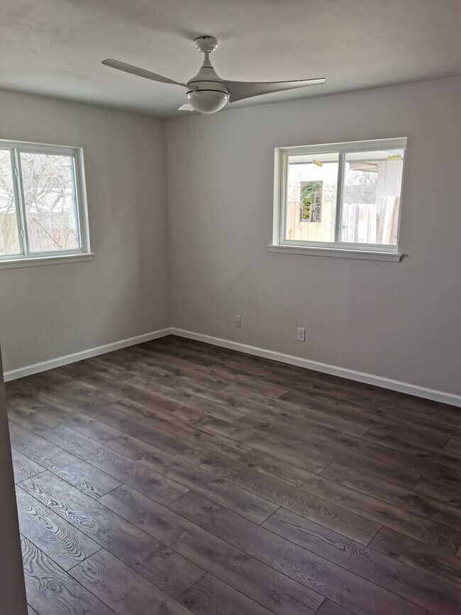 Building Photo - 3407 Old Forge