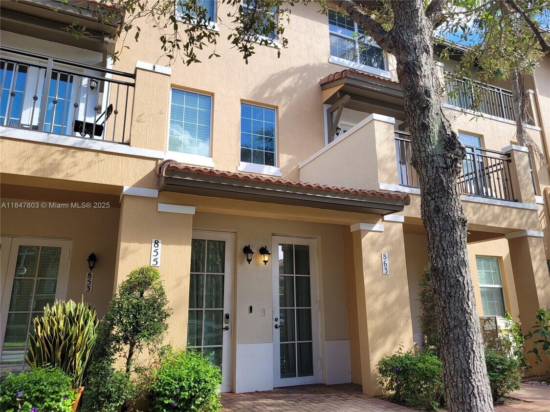 Primary Photo - 863 SW 147th Ave