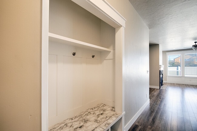 Foto del edificio - 4640 W Shirdale Ct