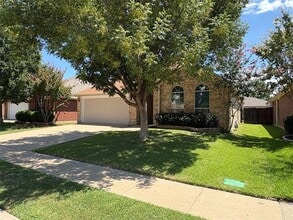 Building Photo - 10428 Jaybird Dr