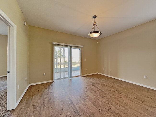 Building Photo - 5073 Brenton Manor Ave