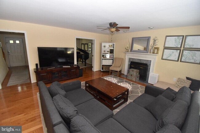 Building Photo - 6506 Susan Barkley Ct