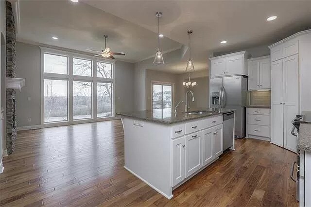 Foto del edificio - 1052 N Stonecrest Rd