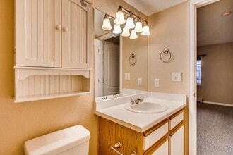 Building Photo - 183 Pelican Cir