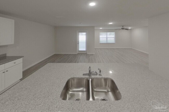 Building Photo - 369 Monarch Ln