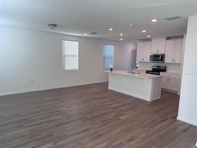 Foto del edificio - 16431 Happy Eagle Dr