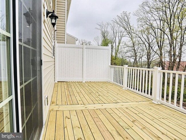 Foto del edificio - 4935 Laurel Valley Ln