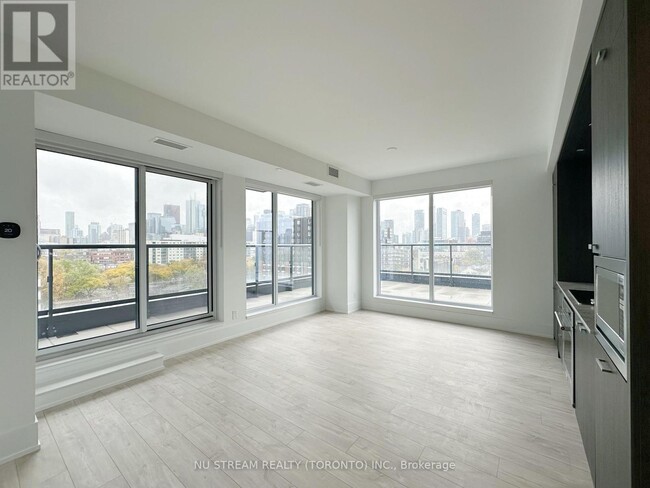 Photo du bâtiment - 115 Denison Ave