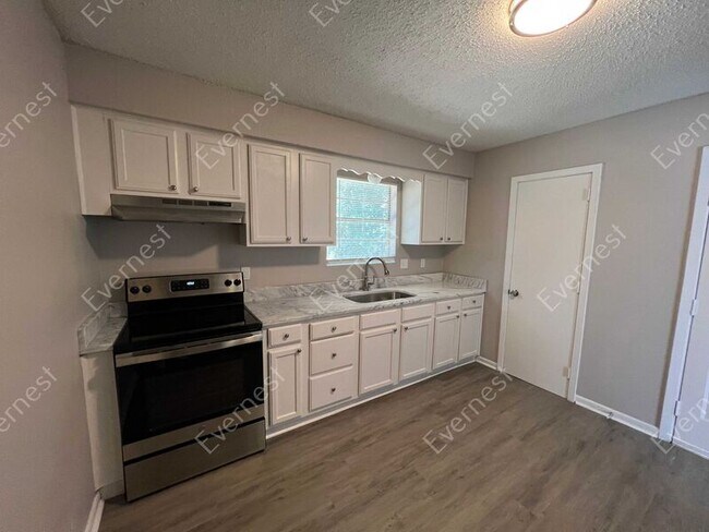 Building Photo - 9100 Tedburn Cir