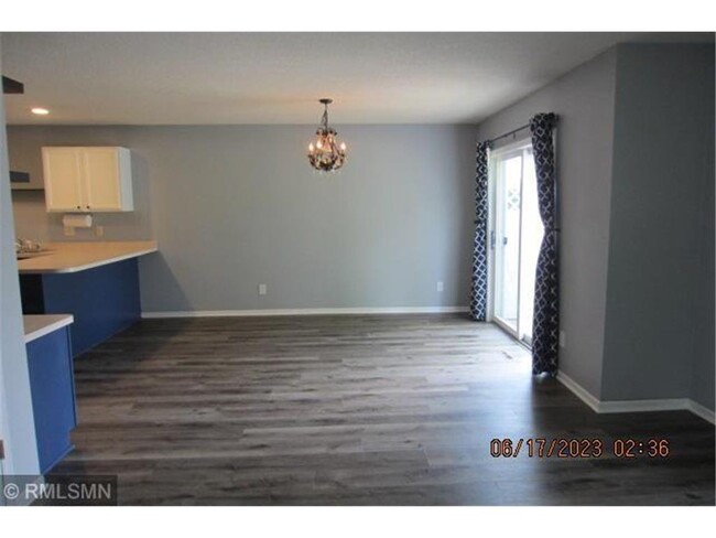 Building Photo - 340 Perch Ln