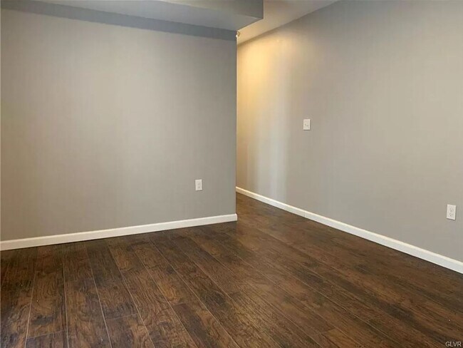 Foto del edificio - 245 N 9th Street
